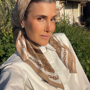 מרובעת משי דגם שרשרת A1