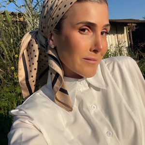 מרובעת משי נקודות A1