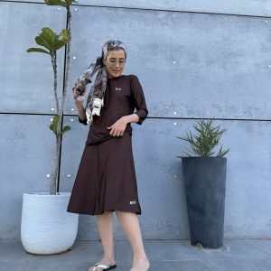 חליפת ספורט/ בגד ים עם טייץ מחובר צבע חום שוקולד