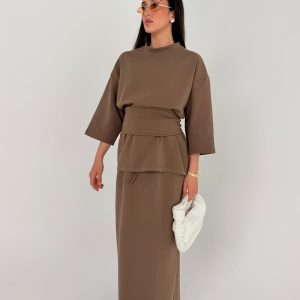 חליפות 3 חלקים חצאית גזרה ישרה בצבעים