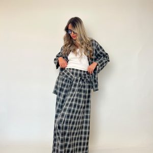 חליפת משבצות דגם C1